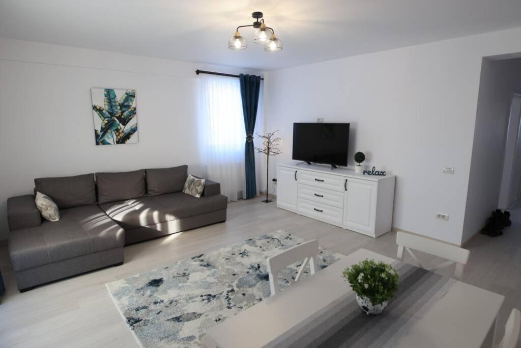 White Apartment Gura Humorului, Bucovina, Voronet Eksteriør billede