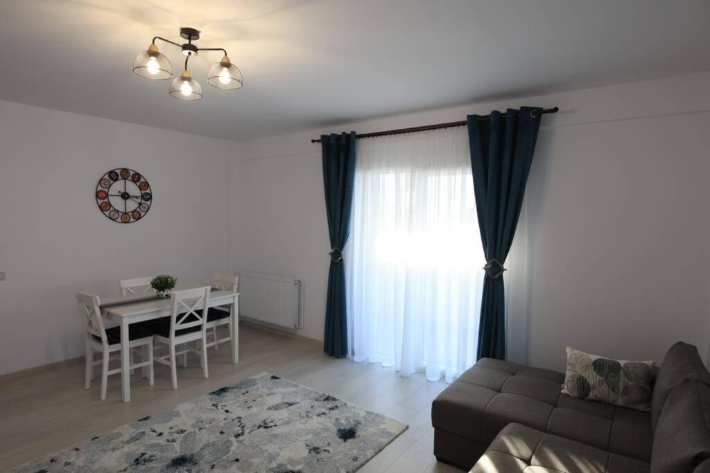White Apartment Gura Humorului, Bucovina, Voronet Eksteriør billede