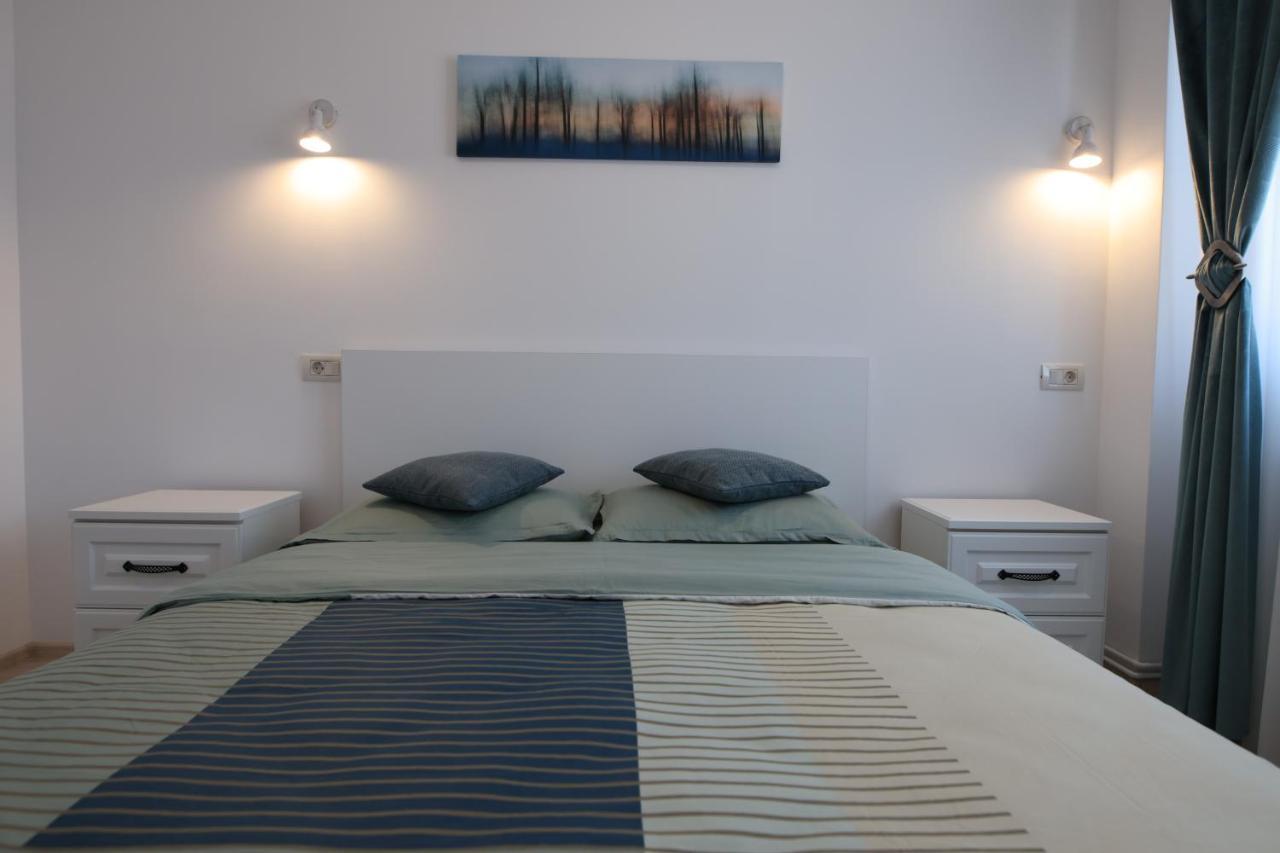 White Apartment Gura Humorului, Bucovina, Voronet Eksteriør billede