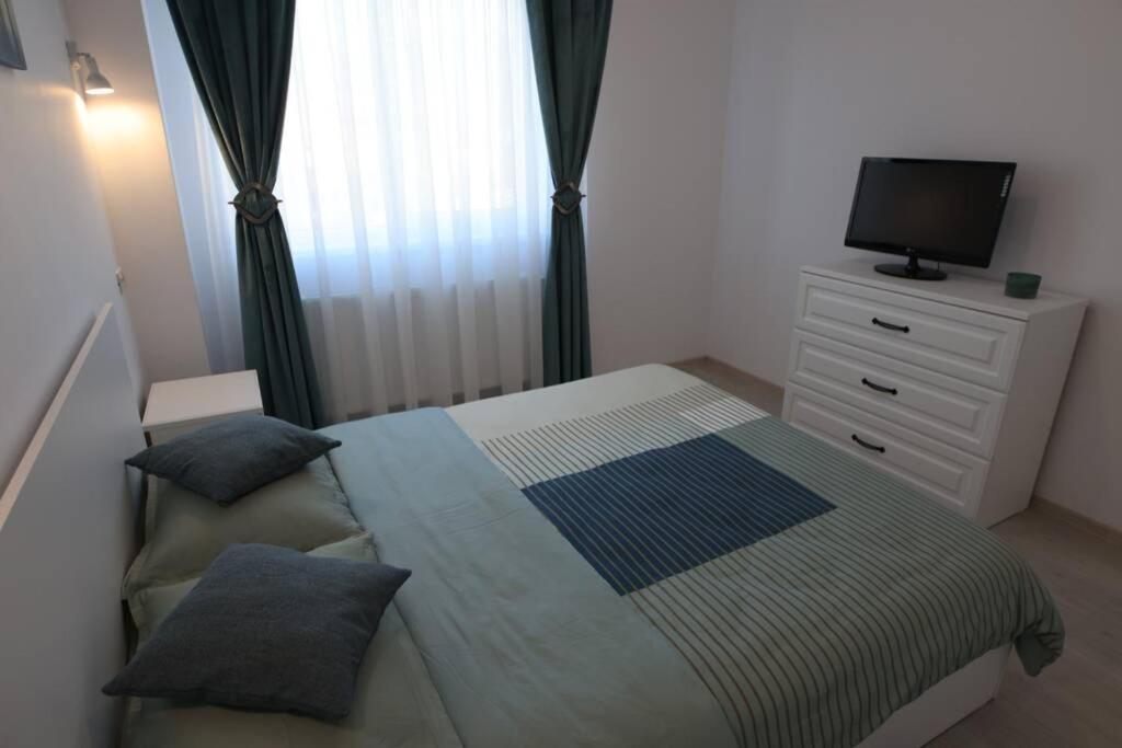 White Apartment Gura Humorului, Bucovina, Voronet Eksteriør billede