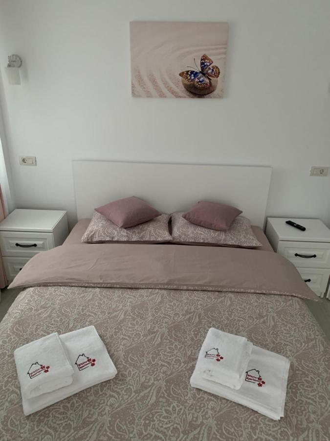 White Apartment Gura Humorului, Bucovina, Voronet Eksteriør billede